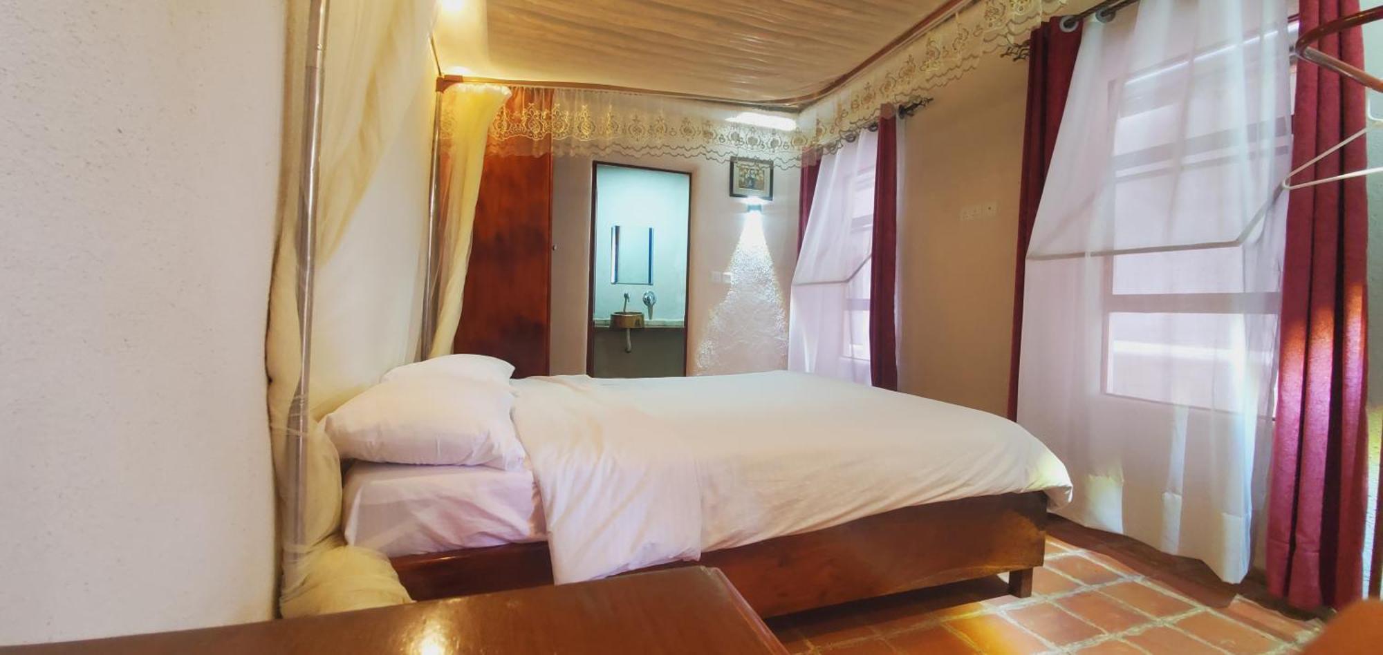 Mia Safari Lodge And Restaurant エンテベ エクステリア 写真